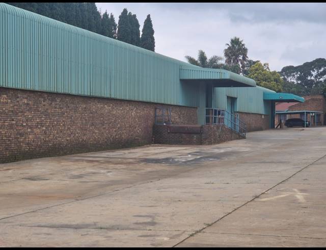 1,846M² WAREHOUSE TO LET IN POMONA